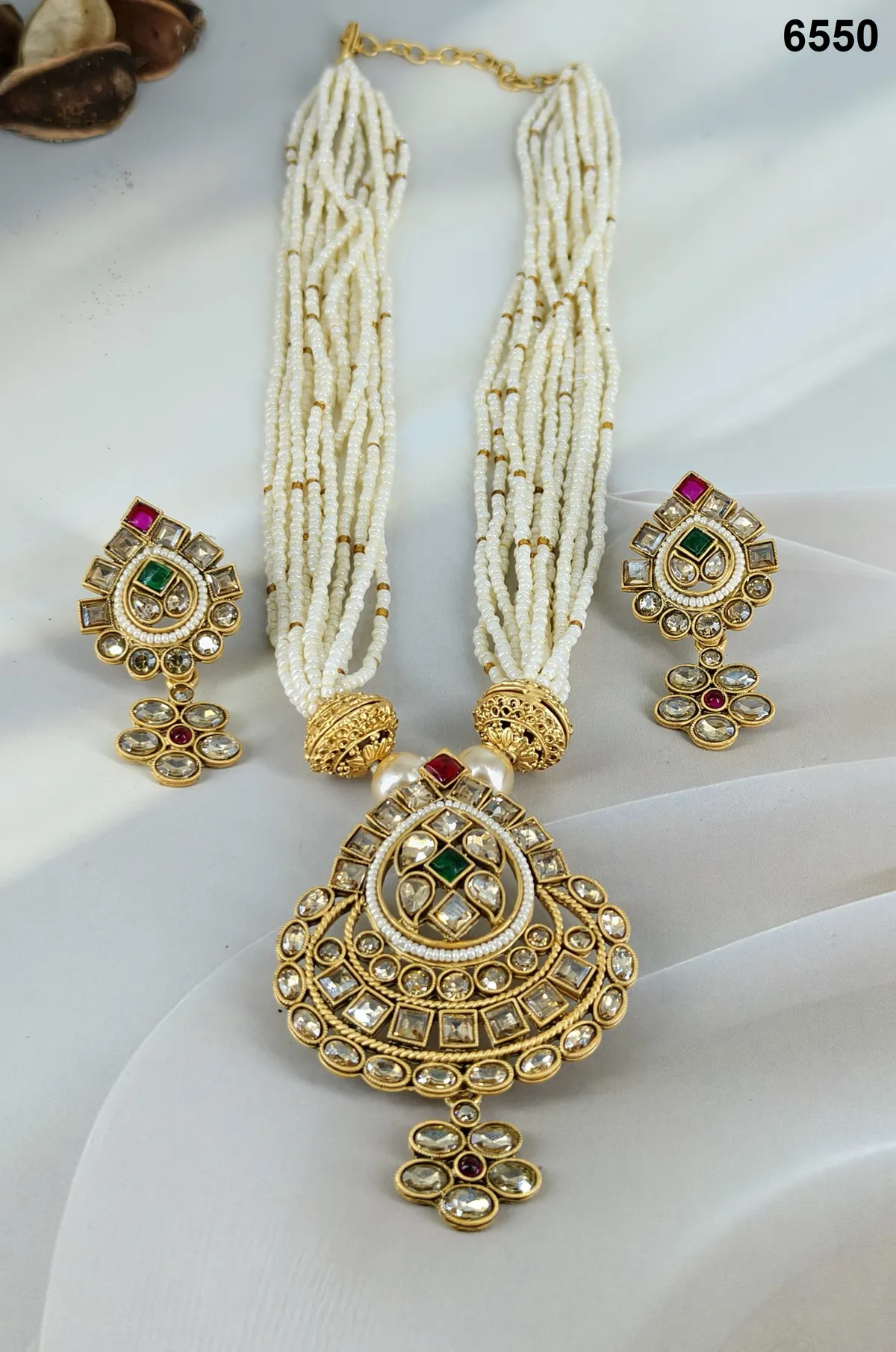 Deewan imitation jewellery