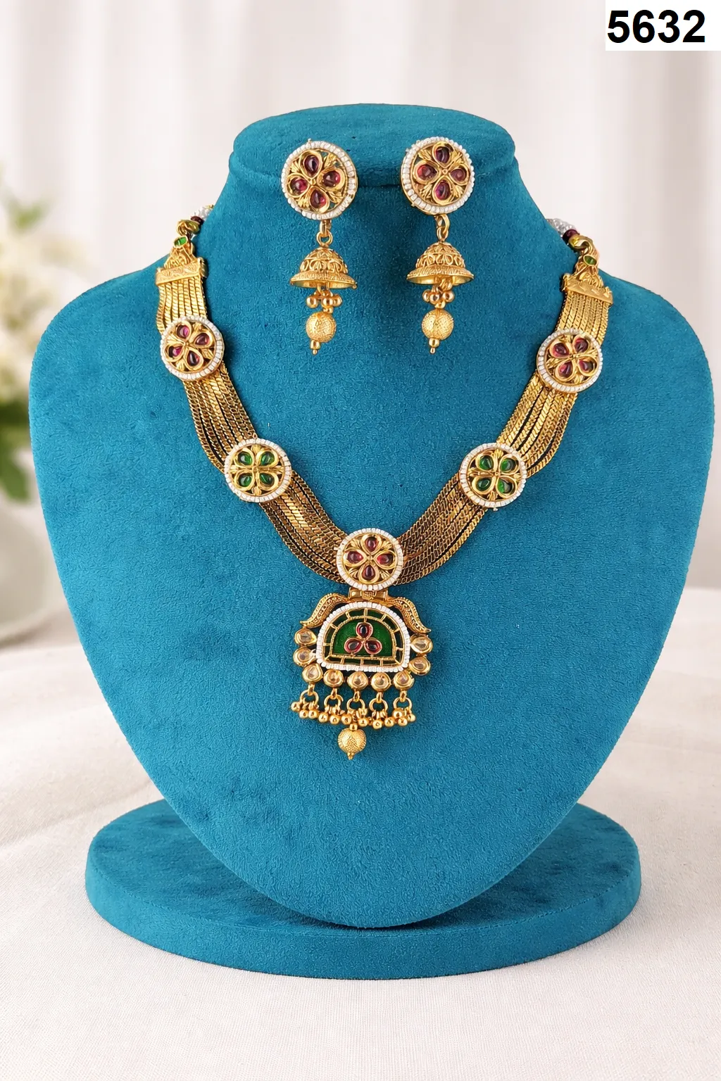 Heritage imitation jewellery