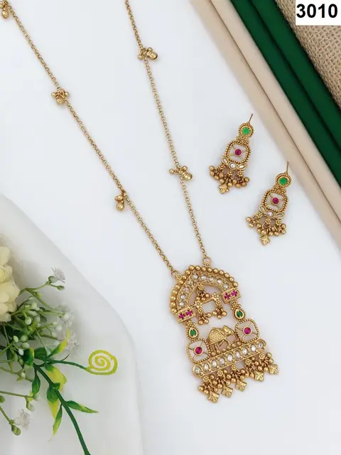 Heritage set imitation jewellery — design 9