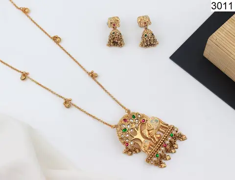 Heritage set imitation jewellery — design 12