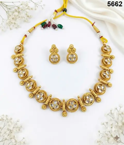 Golden Empress imitation jewellery — design 11