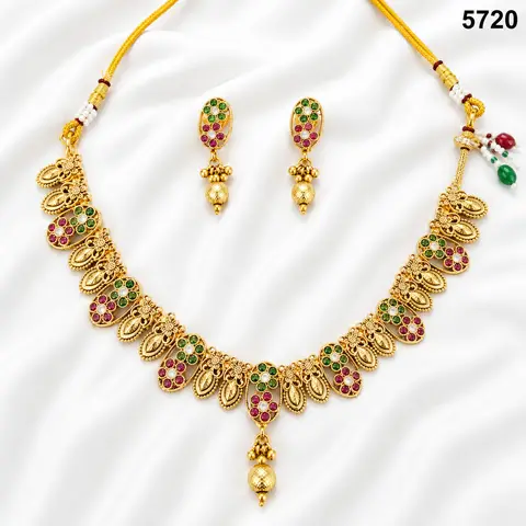 Golden Empress imitation jewellery — design 4