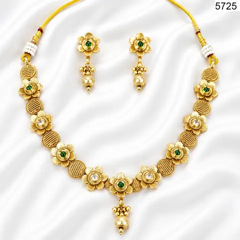 Golden Empress imitation jewellery — design 10