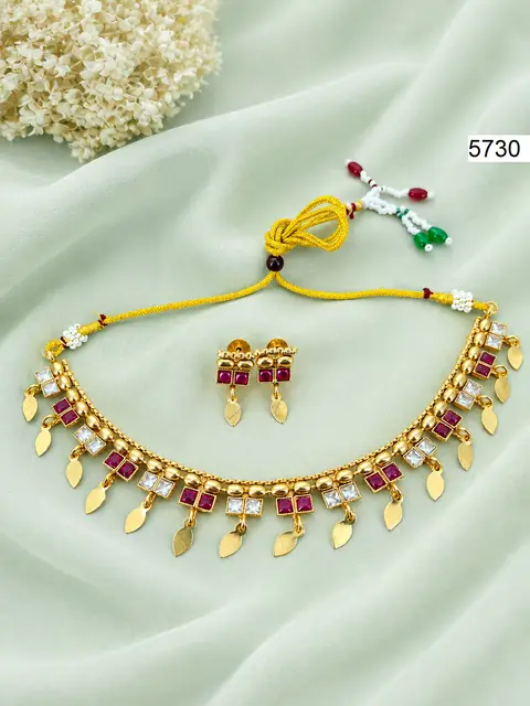 Golden Empress imitation jewellery — design 7
