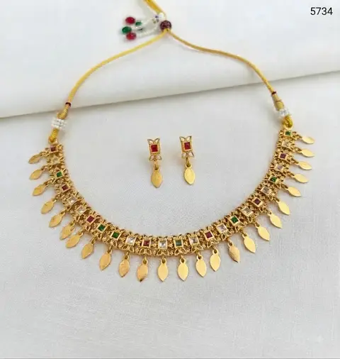 Golden Empress imitation jewellery — design 6